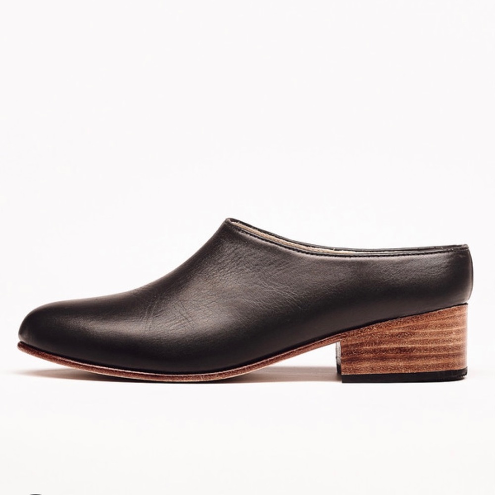 *SOLD* Nisolo Mules
